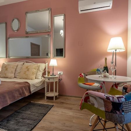 Old City Romantic Studios 4 With Free Private Parking Pula Extérieur photo