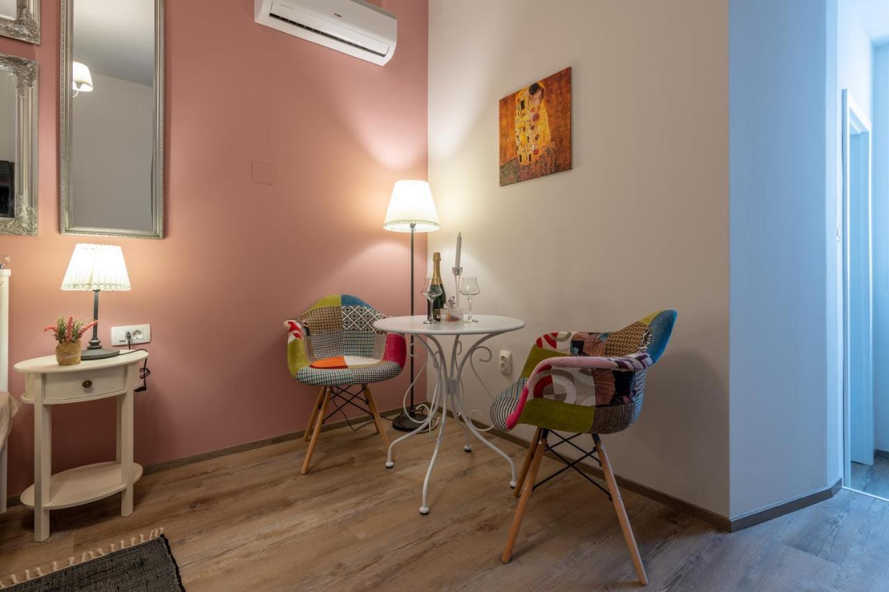 Old City Romantic Studios 4 With Free Private Parking Pula Extérieur photo